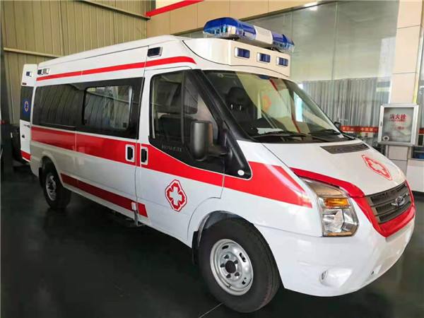 腾冲市福特V362救护车
